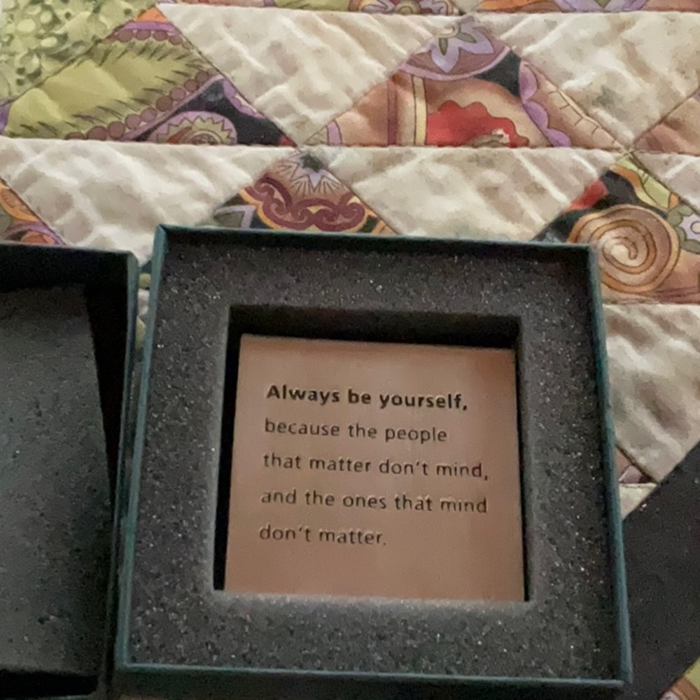 🆕VILMAIN PEWTER - ALWAYS BE YOURSELF PAPERWEIGHT